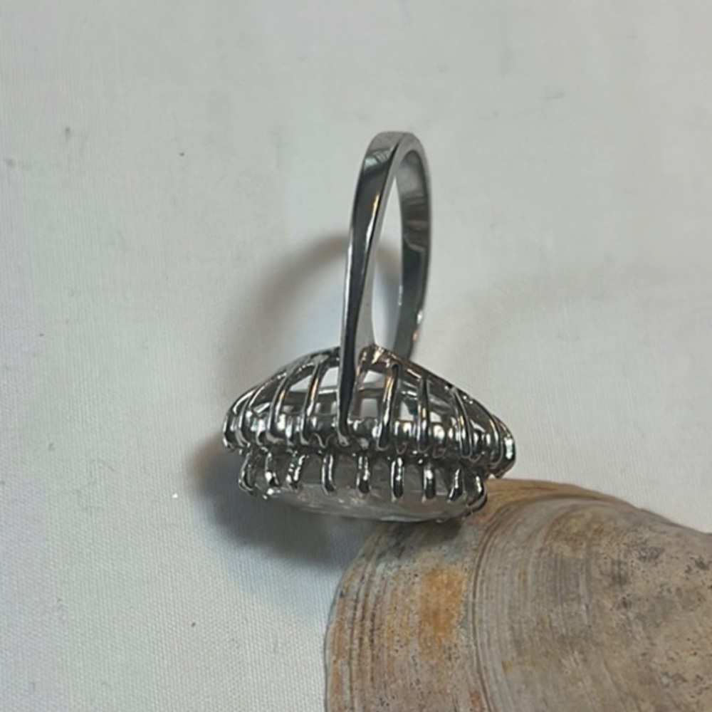 Elegant Silver Gemstone Ring - Picture 3 of 3
